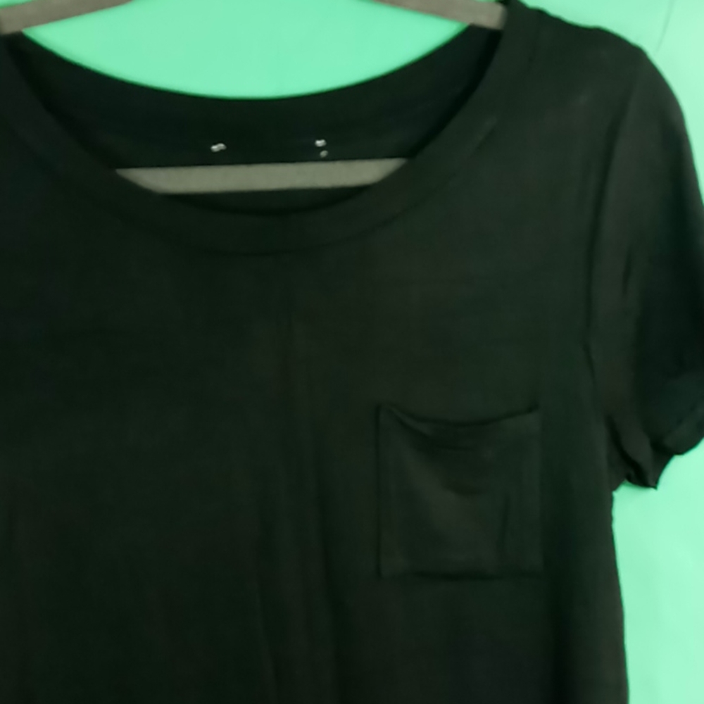 Womens size medium short sleeve top - Picture 2 of 2